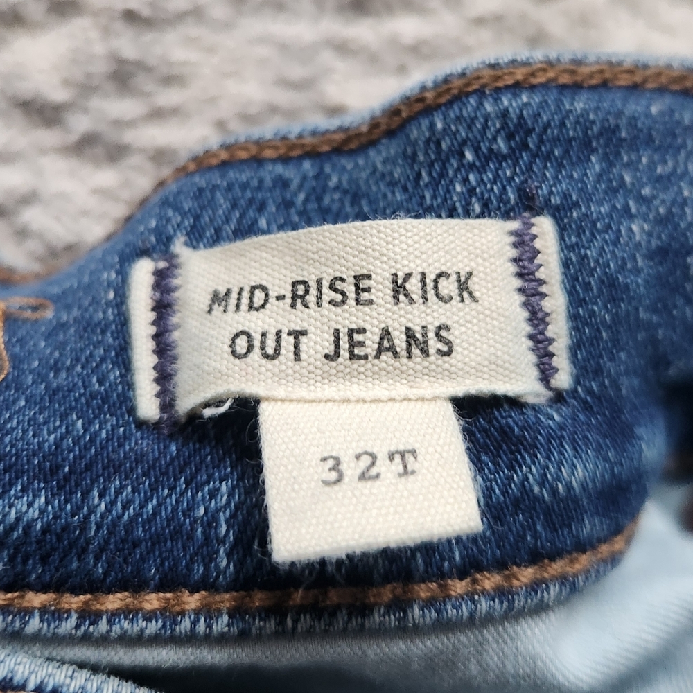 Madewell Mid Rise Kick Out Jeans - Picture 4 of 5